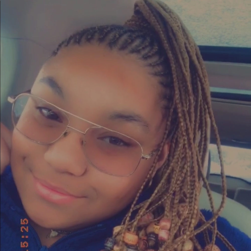 Meet your Posher, Nysha